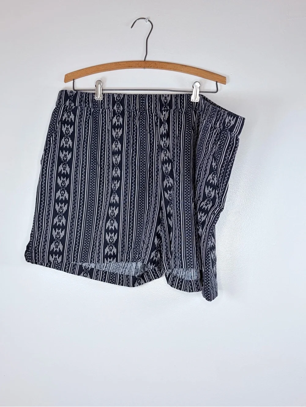 Weatherproof Vintage Geometric Linen Shorts